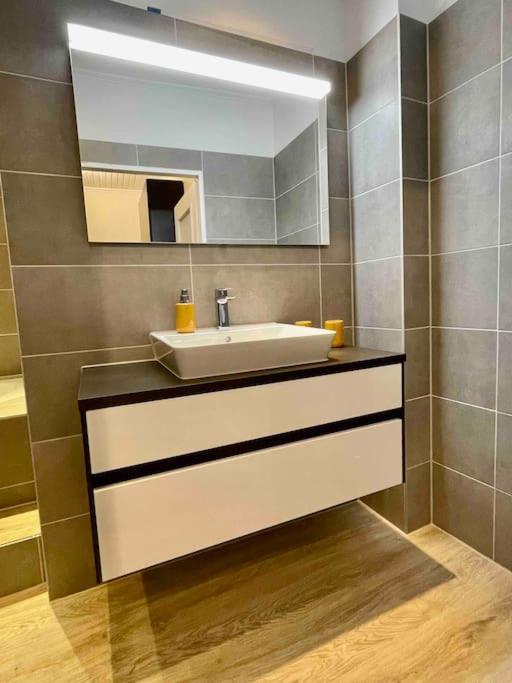 Studioappartement Mit Privatgarten In Ruhiger Wohnsiedlung نومنستر المظهر الخارجي الصورة