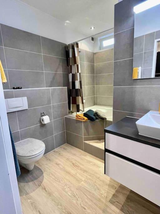 Studioappartement Mit Privatgarten In Ruhiger Wohnsiedlung نومنستر المظهر الخارجي الصورة